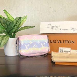 SOLD - Escale Mini Pochette Accessories